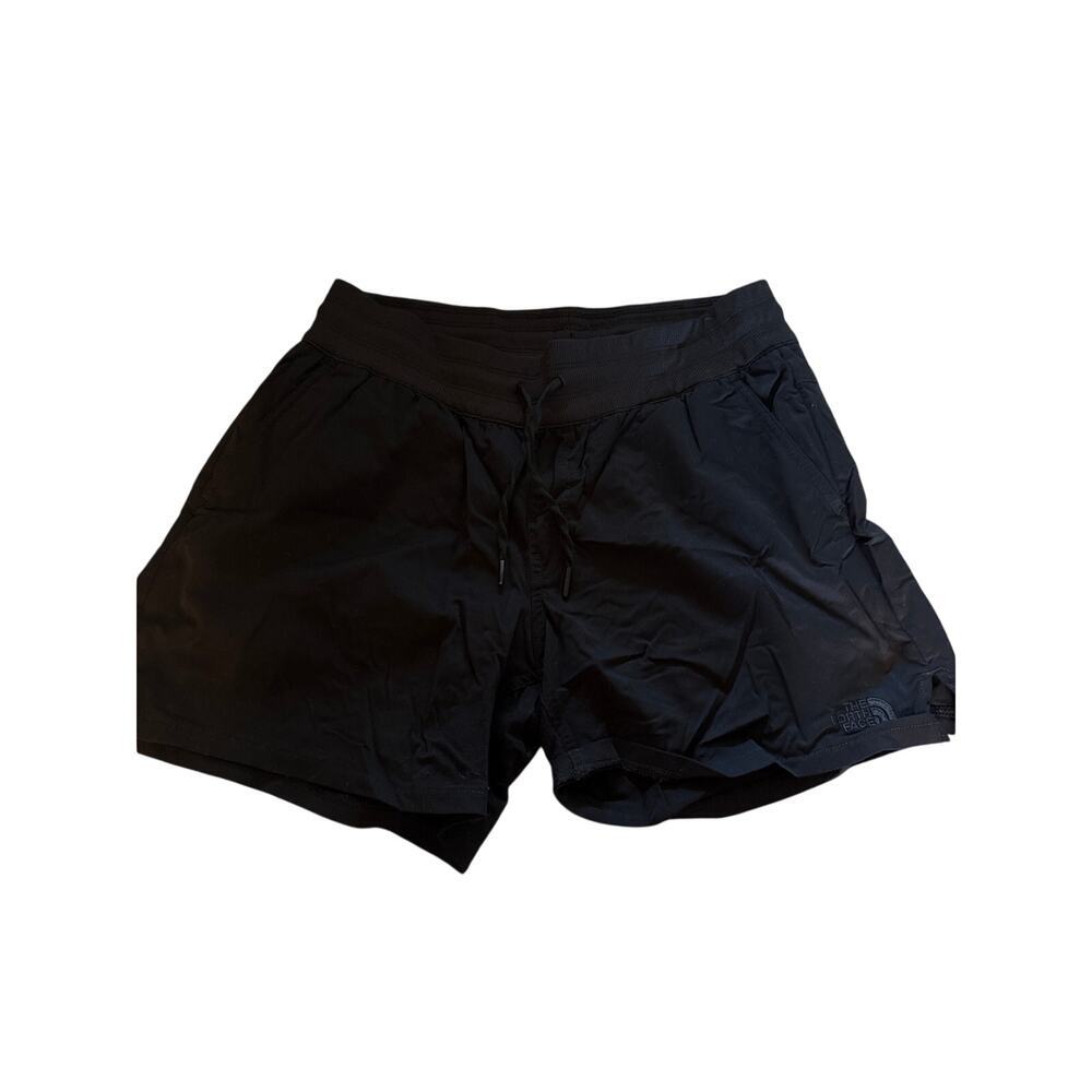 THE NORTH FACE black shorts - size MEDIUM